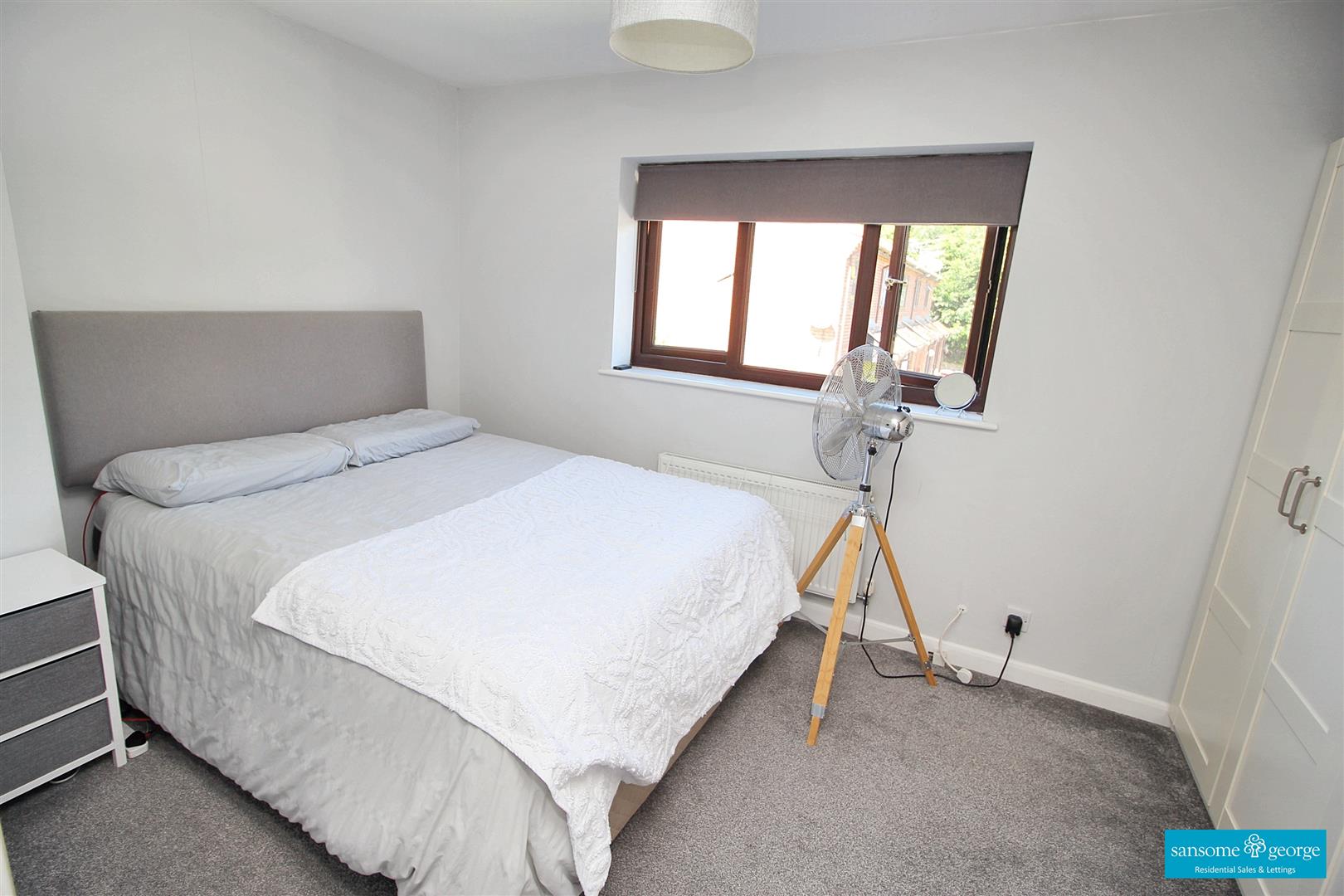 Test Close, Tilehurst, Reading